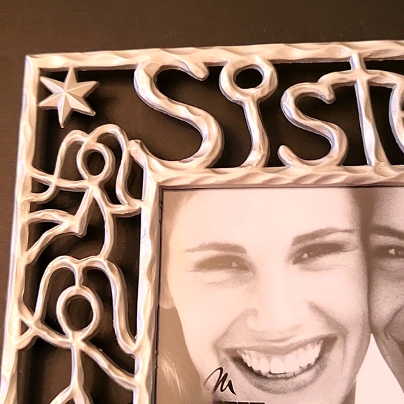 NEW Malden "Sisters" Brushed Silver-tone Photo Frame, Figures, 4" x 6" - Picture 2 of 8